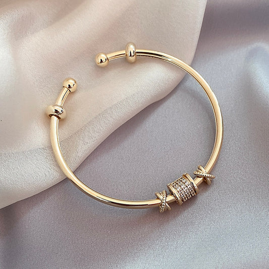 Elegant open bracelet