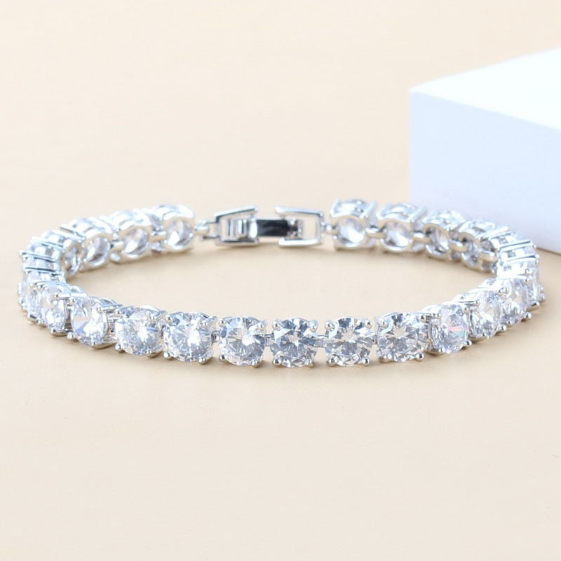 Bracelet with zircons