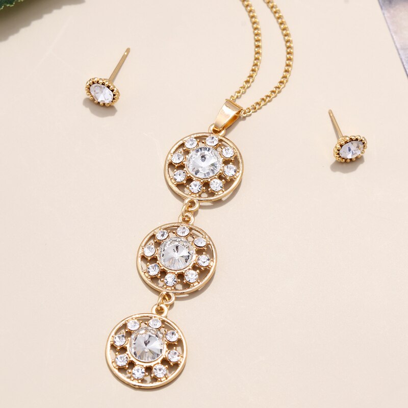 Jewelry set with zirconia