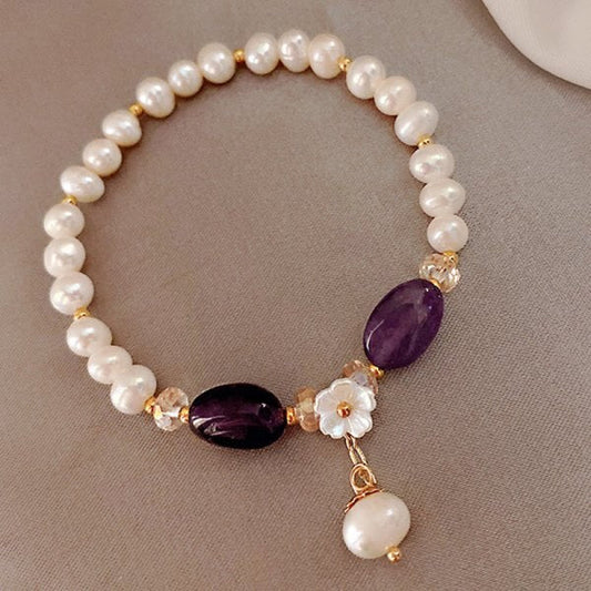 Bracelet imitating pearls - flower