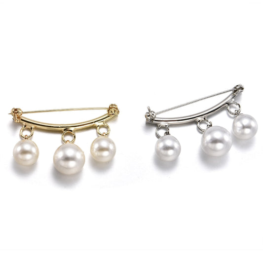 Pin with imitation pearls