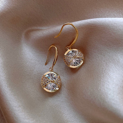 Earrings with zirconia