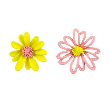 Asymmetrical earrings - flowers