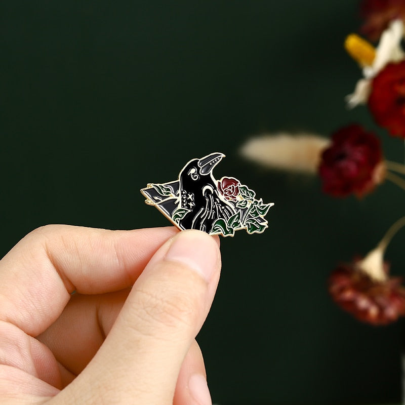 Pin - crow with a rose