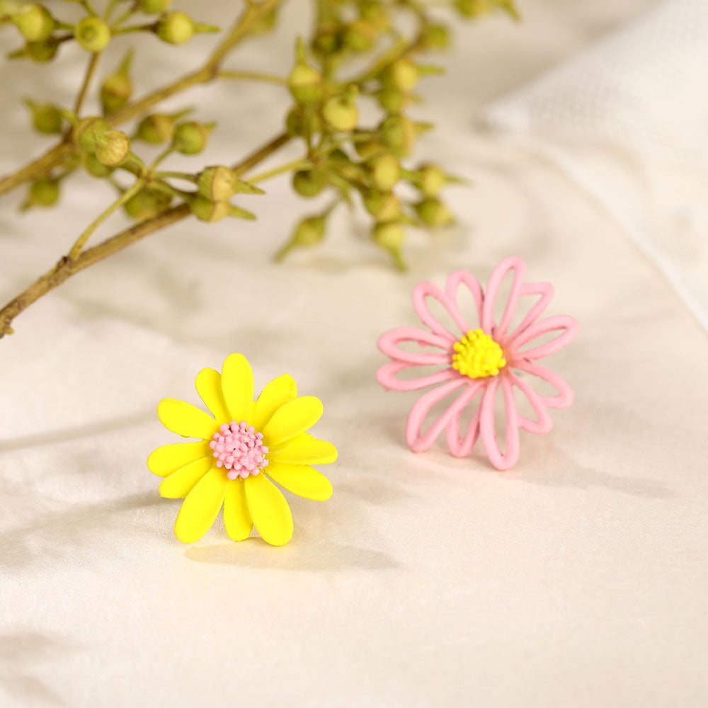 Asymmetrical earrings - flowers