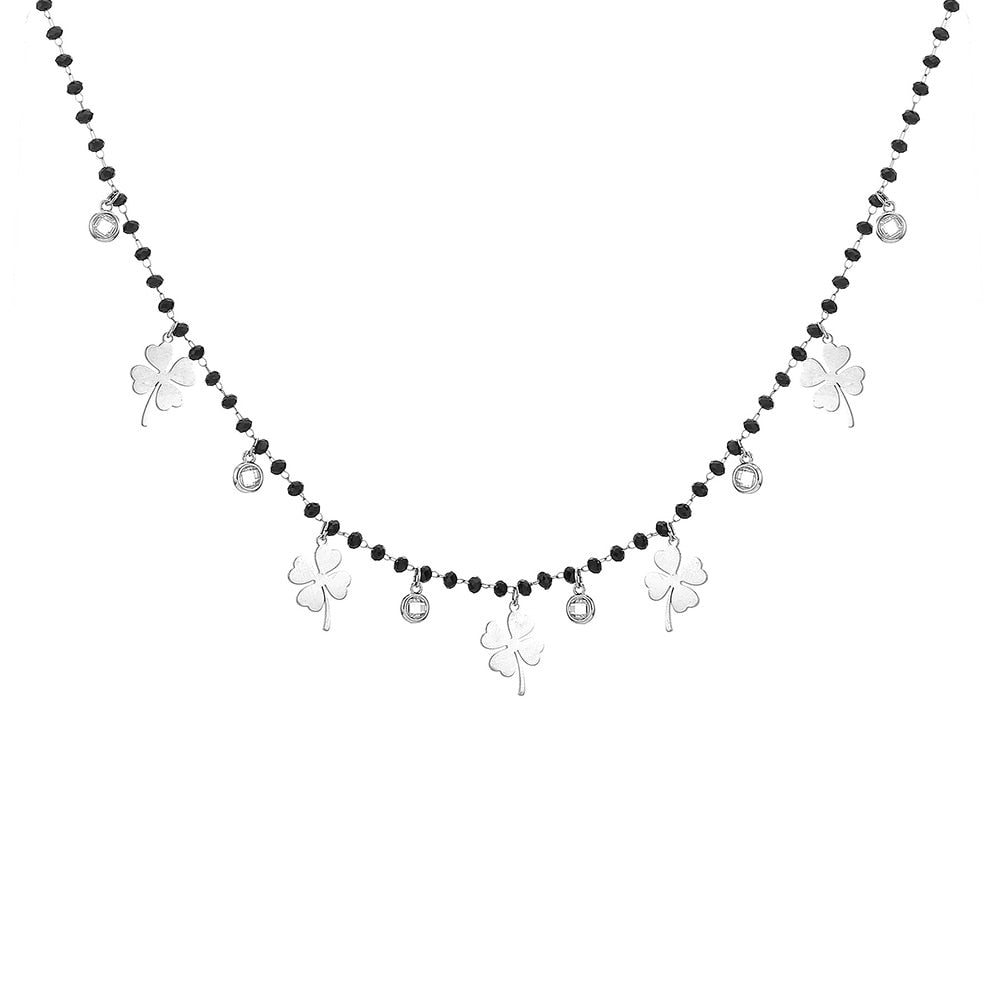 Necklace with a four-leaf clover motif