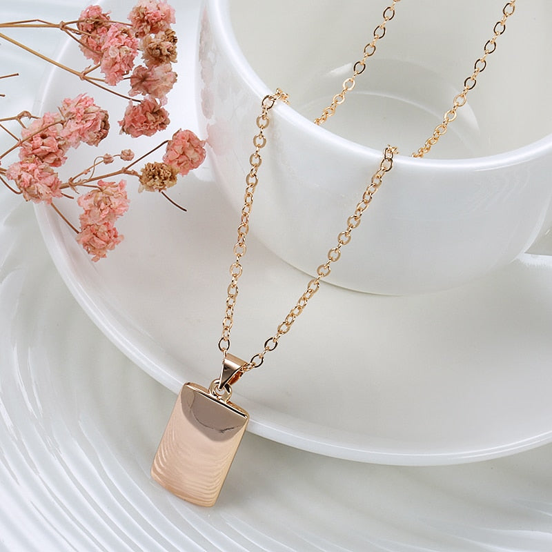 Necklace with a rectangular pendant