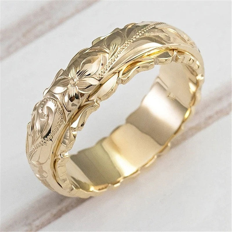 Ring with a flower motif