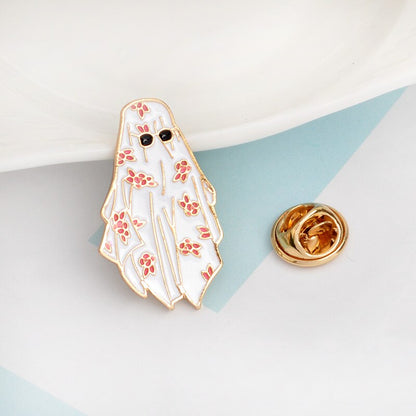 Pin - ghost in flowers