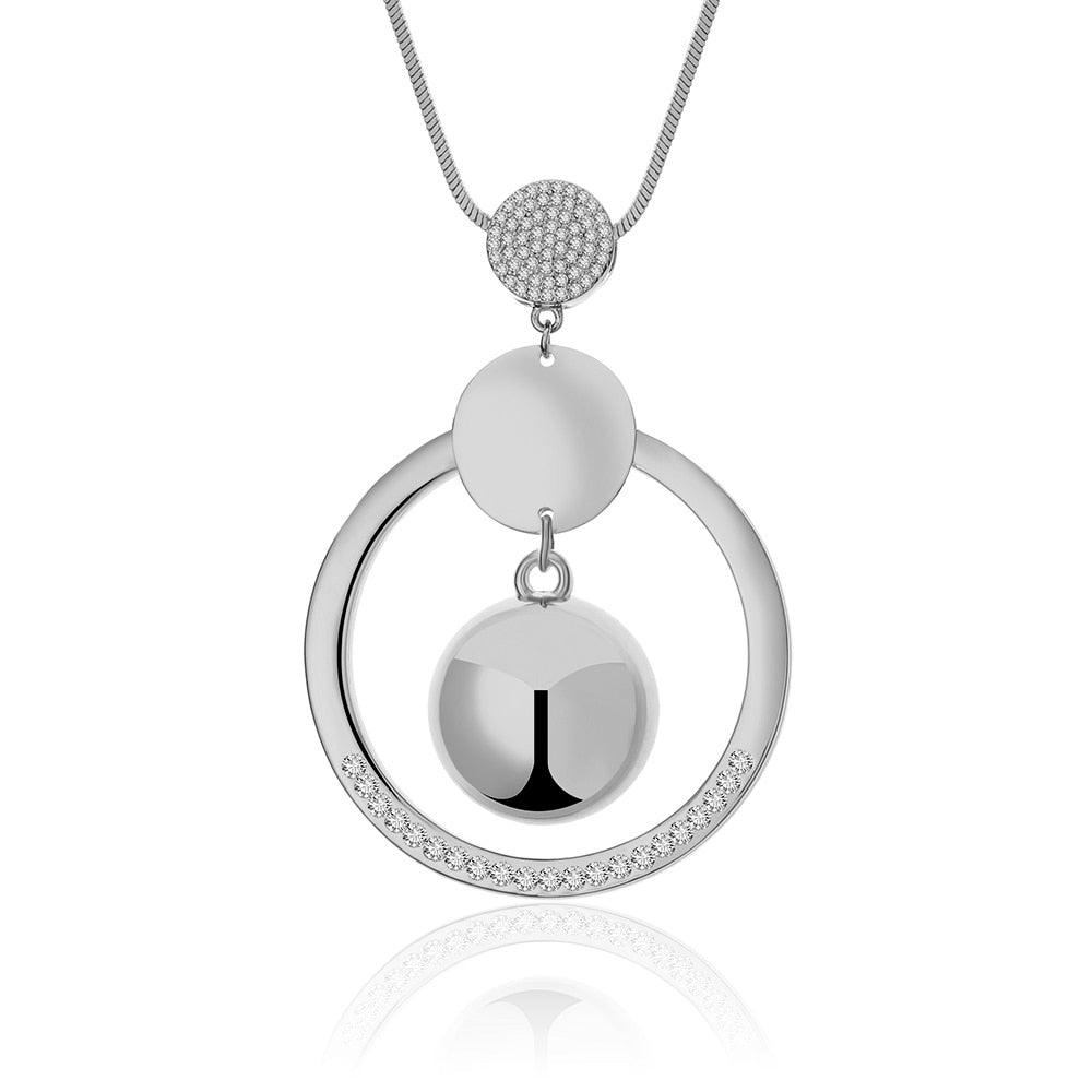 Necklace with a round pendant