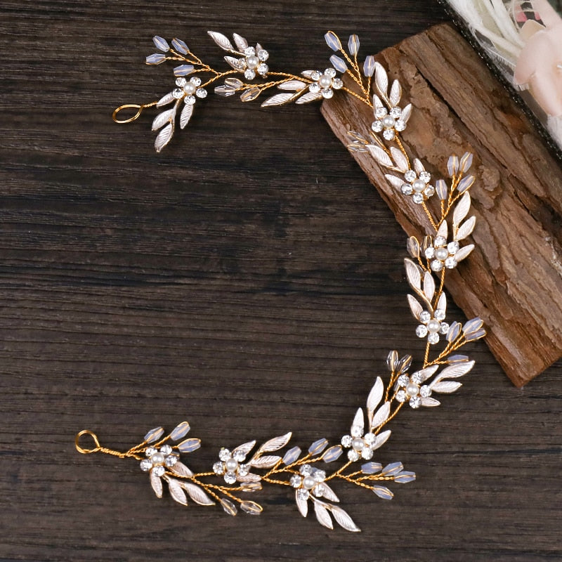 Hairband with leaves