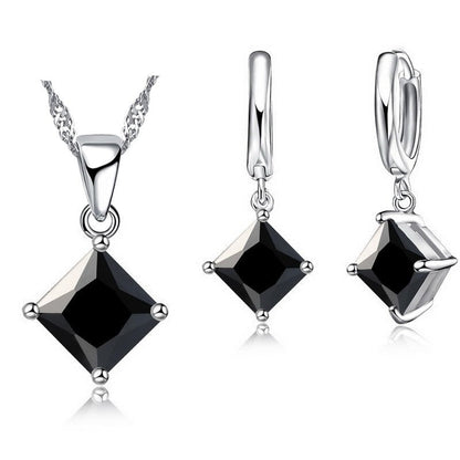 Jewelry set with zirconia