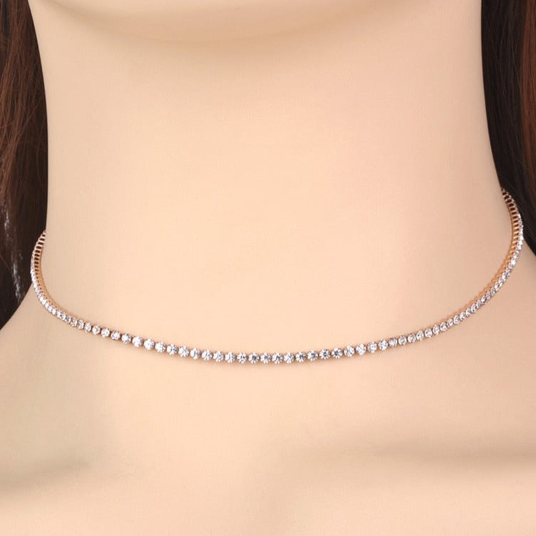 Choker with zircons