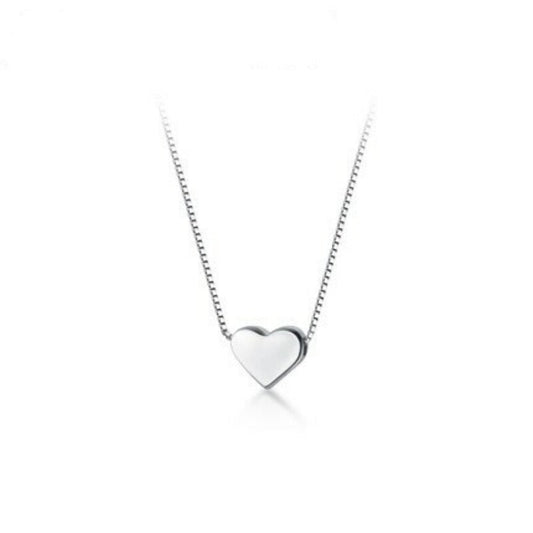 Necklace with a heart motif