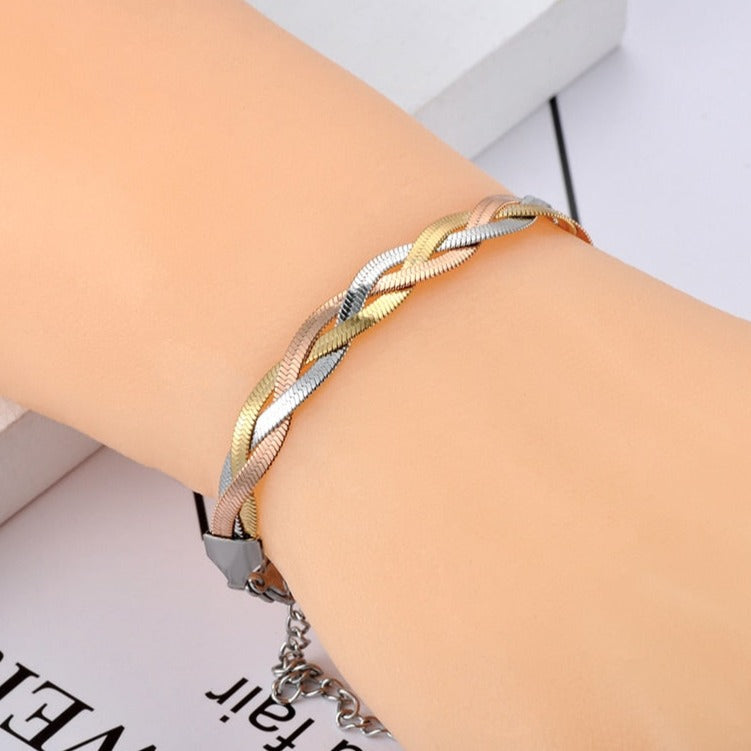 Three-color bracelet