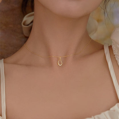 Minimalist teardrop necklace