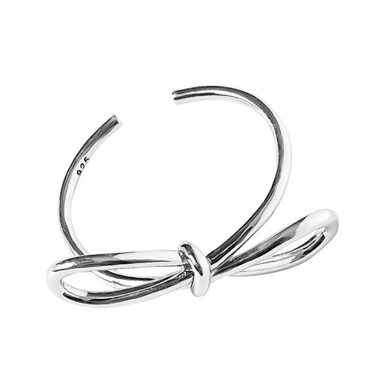 Silver bracelet with a bow