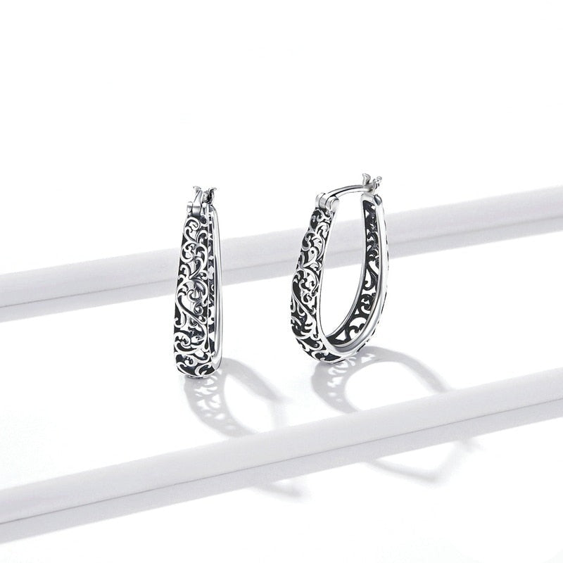 Hanging openwork earrings