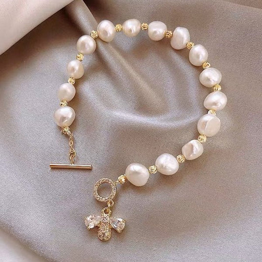 Bracelet imitating pearls - bee