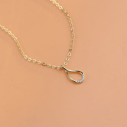 Minimalist teardrop necklace