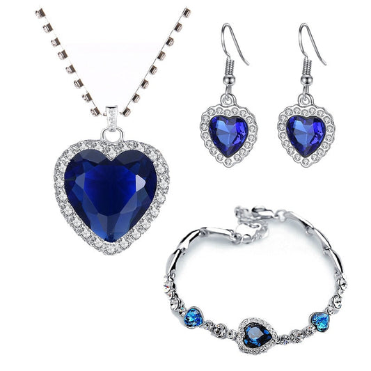 Jewelry set with zircons - hearts