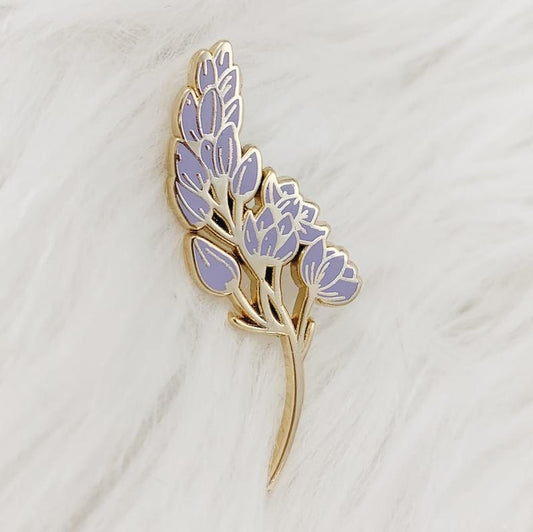 Lavender flower pin